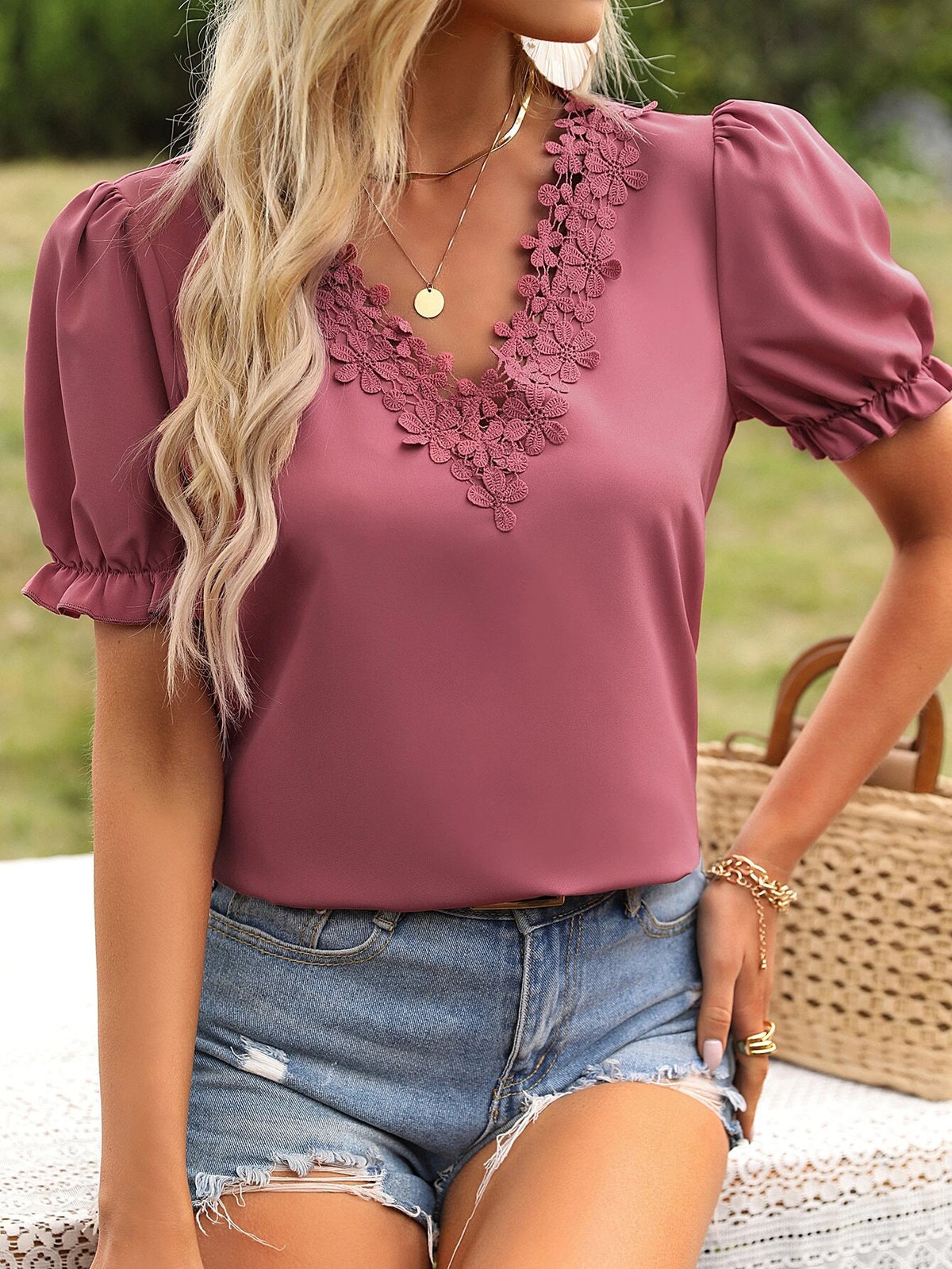 Guipure Lace Trim Puff Sleeve Blouse