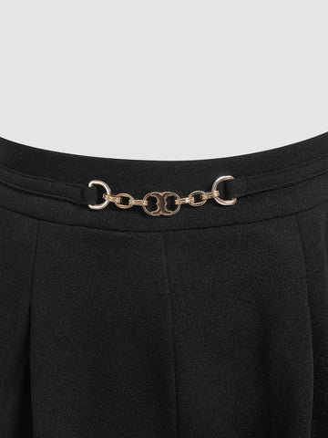 MOD Chain Detail Fold Pleated Shorts