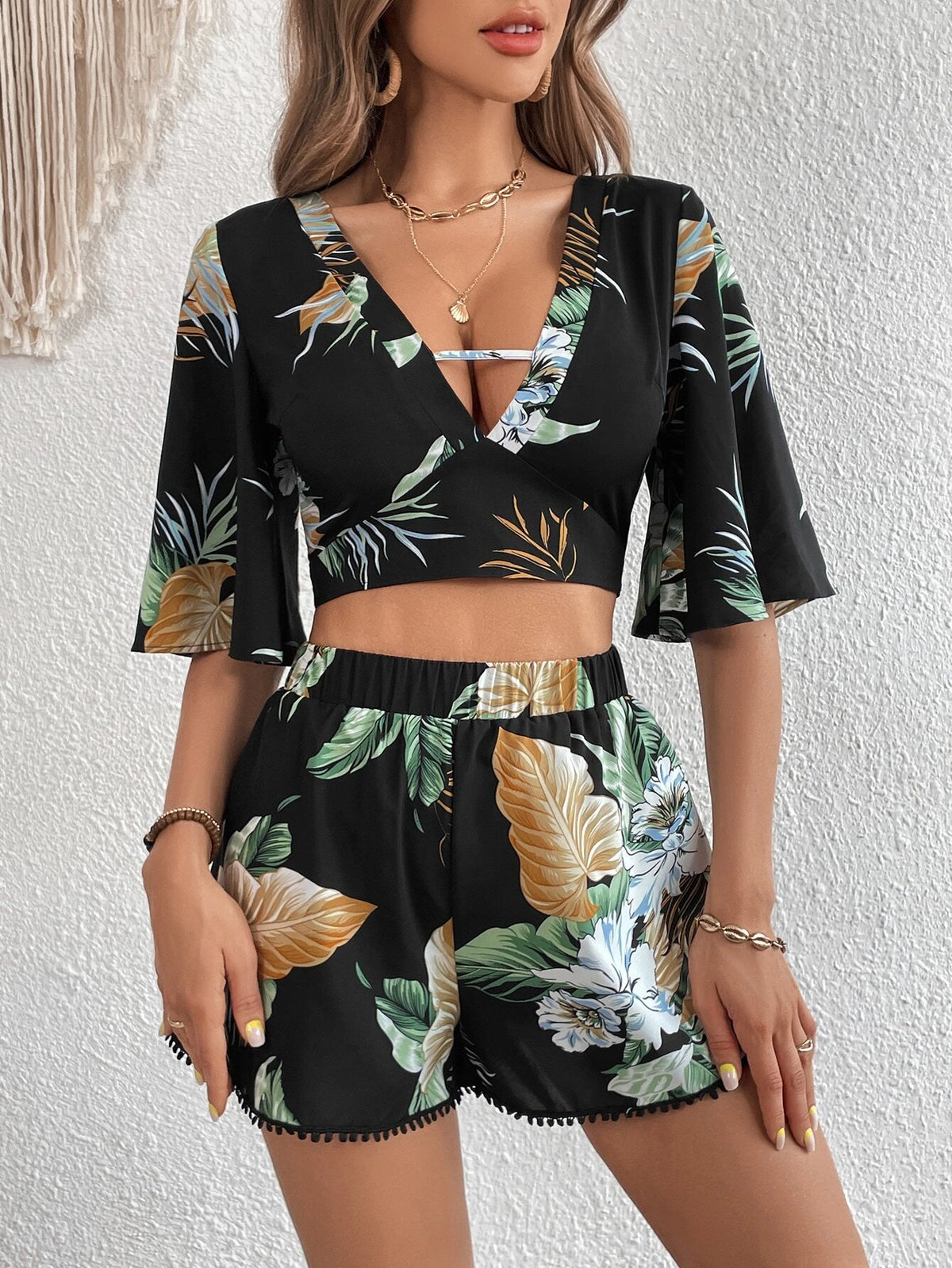 Tropical Print Cut Out Crop Top & Shorts