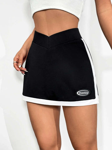 EZwear Letter Patched Detail Contrast Trim Skirt