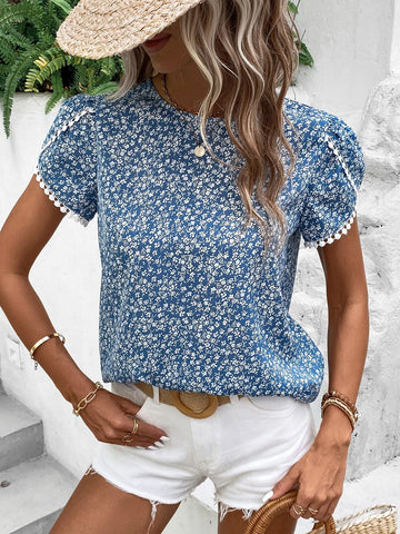 EMERY ROSE Ditsy Floral Print Petal Sleeve Blouse