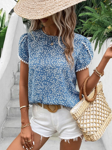 EMERY ROSE Ditsy Floral Print Petal Sleeve Blouse