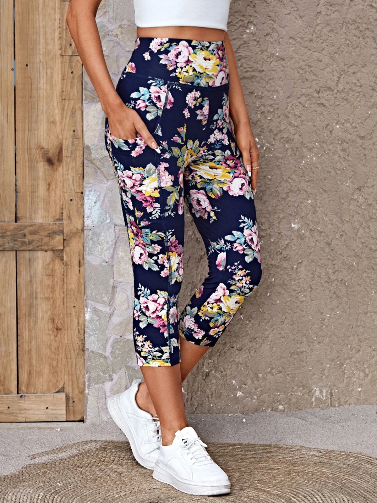 EMERY ROSE Floral Print Slant Pocket Leggings