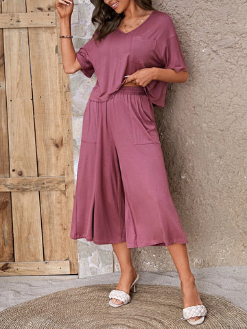 Solid Pocket Patched Tee & Wide Leg Capris Pants