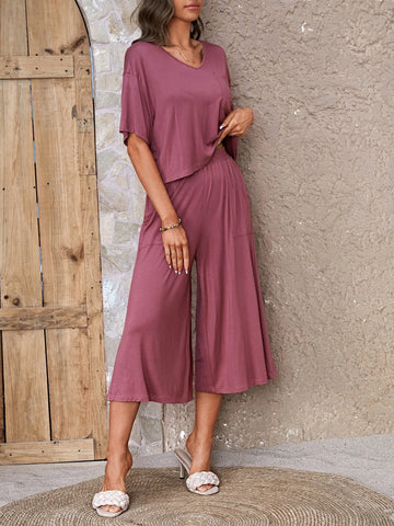 Solid Pocket Patched Tee & Wide Leg Capris Pants