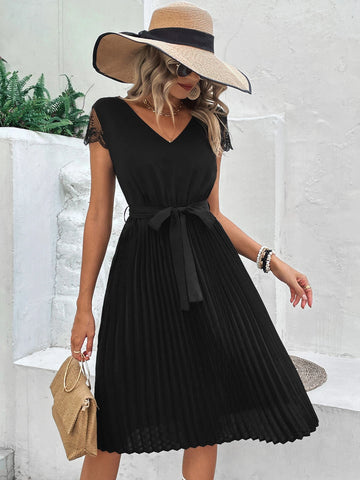Contrast Lace Pleated Hem Dress