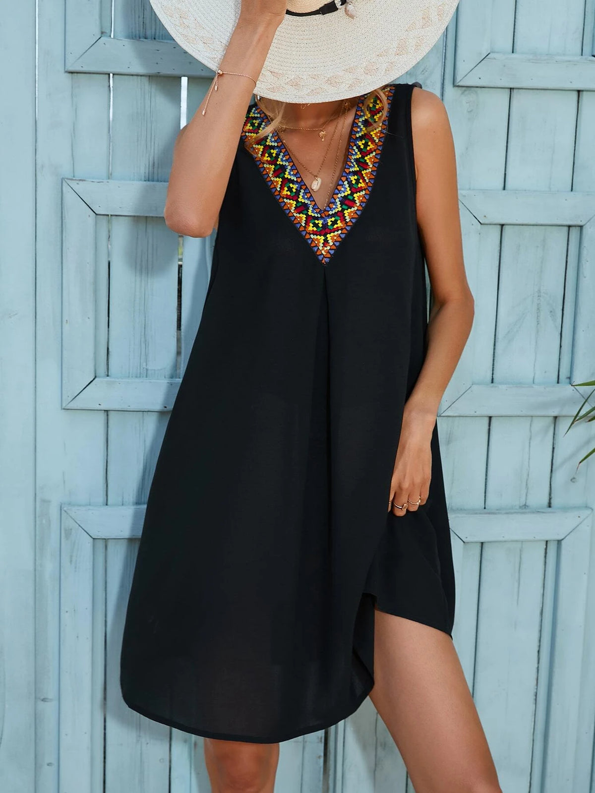 EMERY ROSE Contrast Geo Tape V Neck Dress
