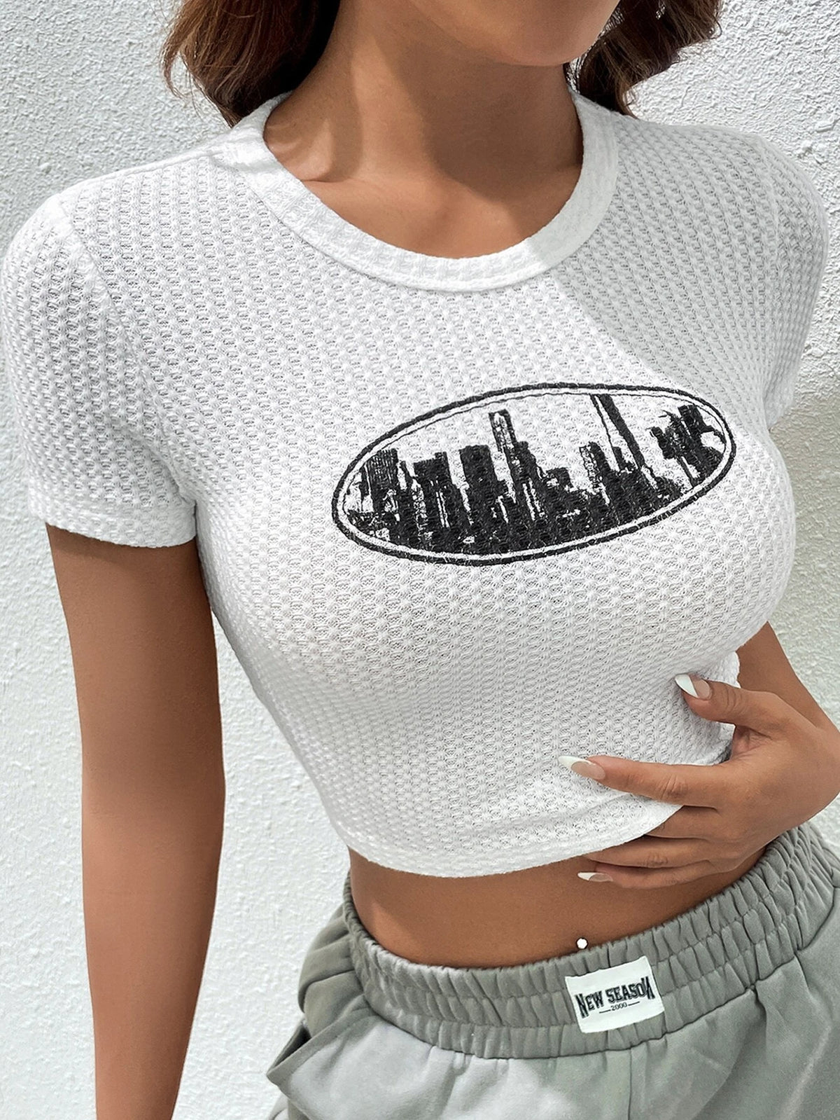 EZwear Building Print Crop Tee