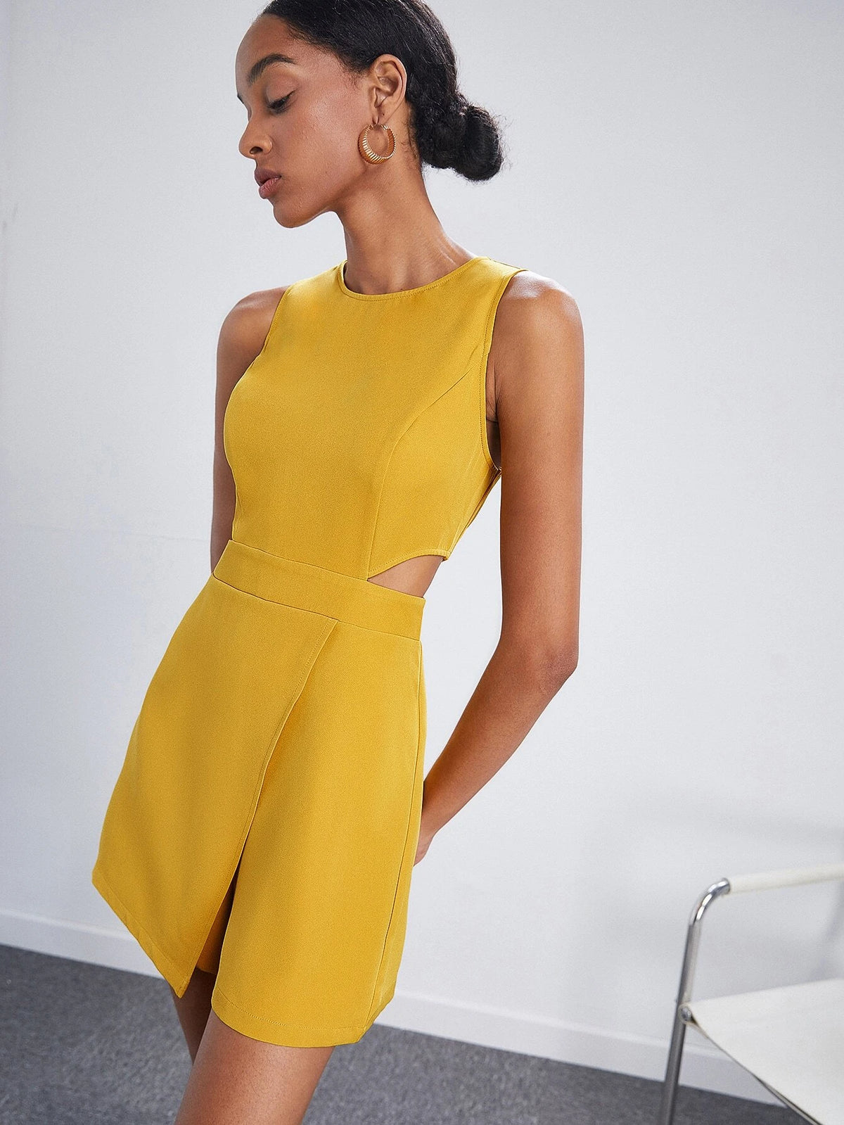 Cut Out Waist Wrap Hem Romper