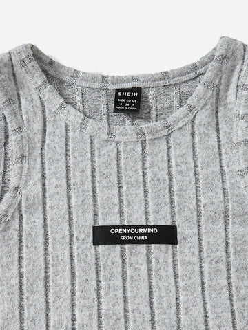 Letter Patched Detail Crop Tank Top & Drawstring Waist Shorts