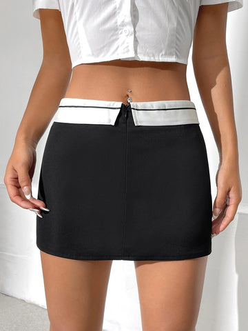 EZwear Contrast Trim Zip Fly Skort