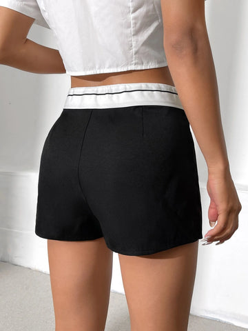 EZwear Contrast Trim Zip Fly Skort