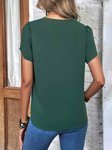 EMERY ROSE Scallop Trim Petal Sleeve Blouse