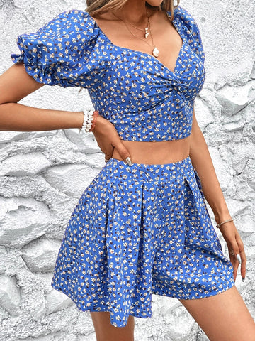 Ditsy Floral Print Puff Sleeve Twist Crop Top & Shorts