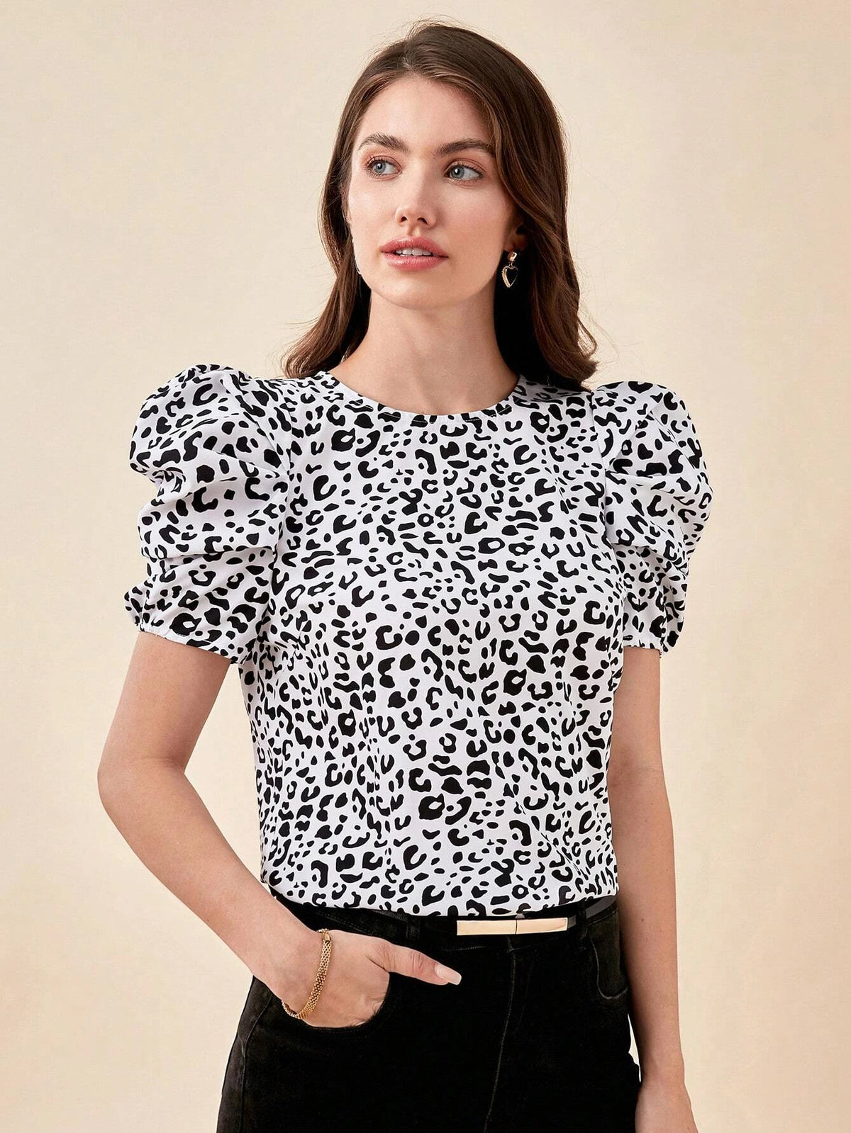 Leopard Print Puff Sleeve Top
