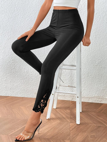 EMERY ROSE Contrast Lace Hem Leggings