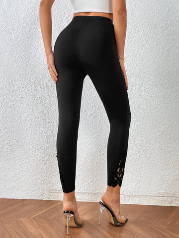 EMERY ROSE Contrast Lace Hem Leggings