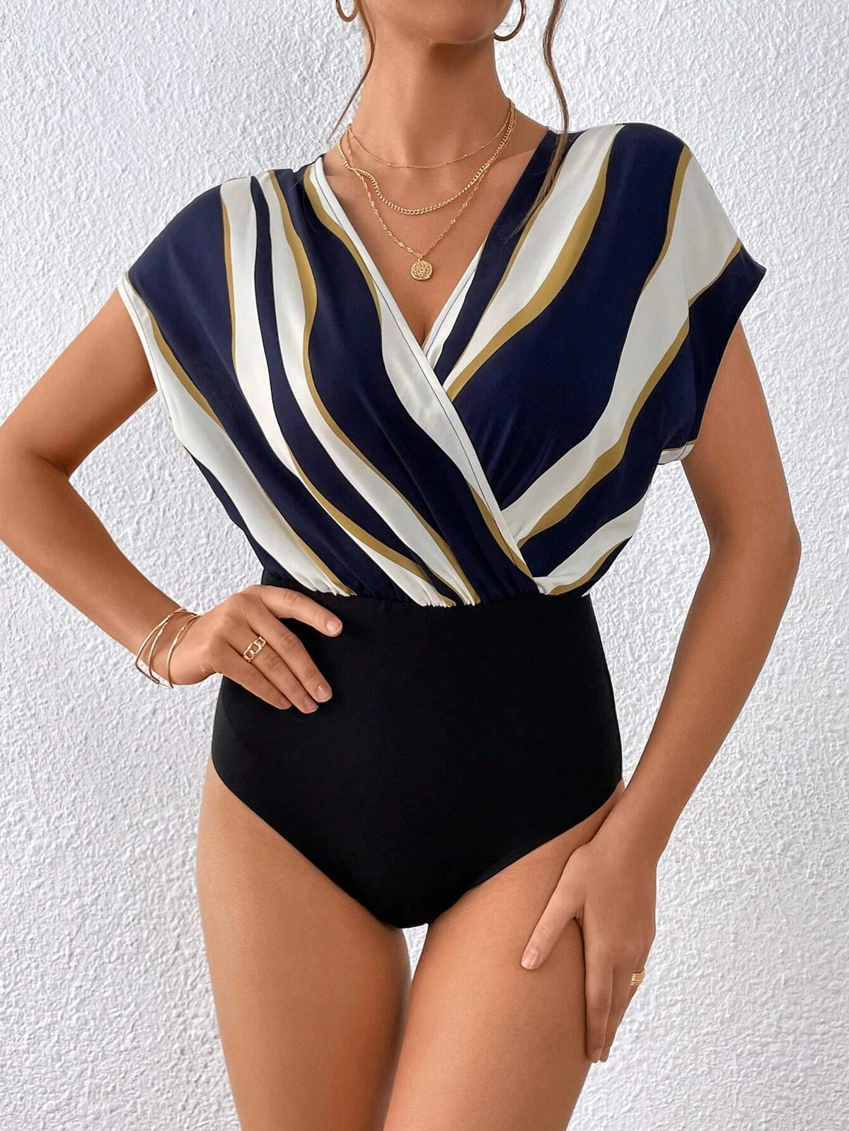 Colorblock Surplice Neck Batwing Sleeve Bodysuit
