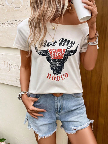 EMERY ROSE Letter & Cattle Print Asymmetrical Neck Tee