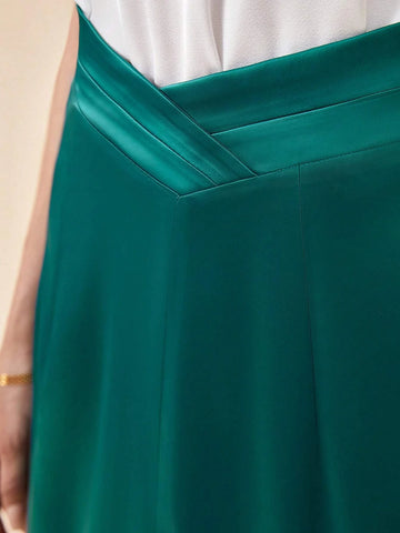 BIZwear Solid Split Thigh Satin Skirt