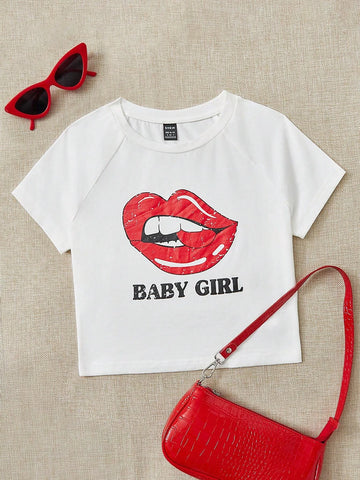 EZwear Lip & Letter Graphic Raglan Sleeve Crop Tee