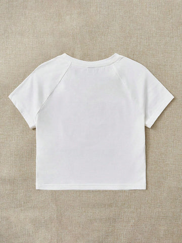 EZwear Lip & Letter Graphic Raglan Sleeve Crop Tee